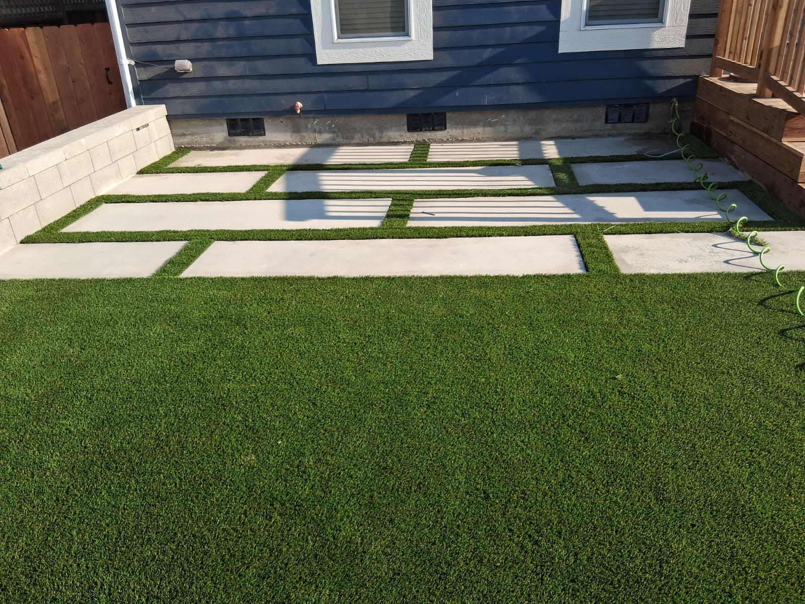 Artificial Turf - Image 3 of 4